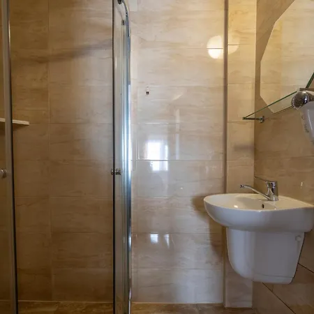 Anna Maria Pensión 3*