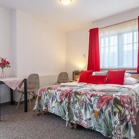 招待所 Anna Maria